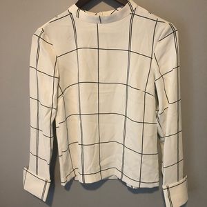 New w/out tags, H&M Blouse with Cuffed Sleeves